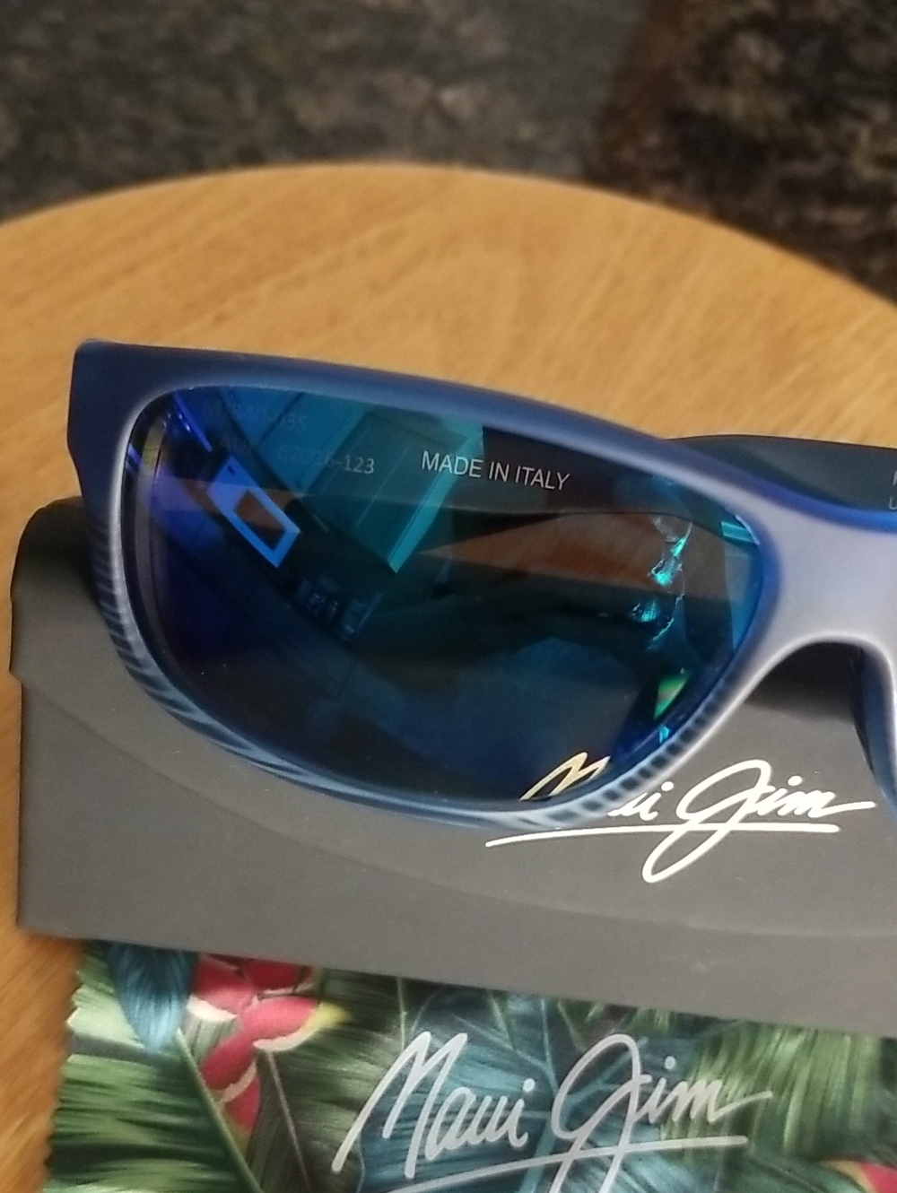 Maui Jim Kaiwi Channel Polarized Wrap Sunglasses - Picture 6 of 16